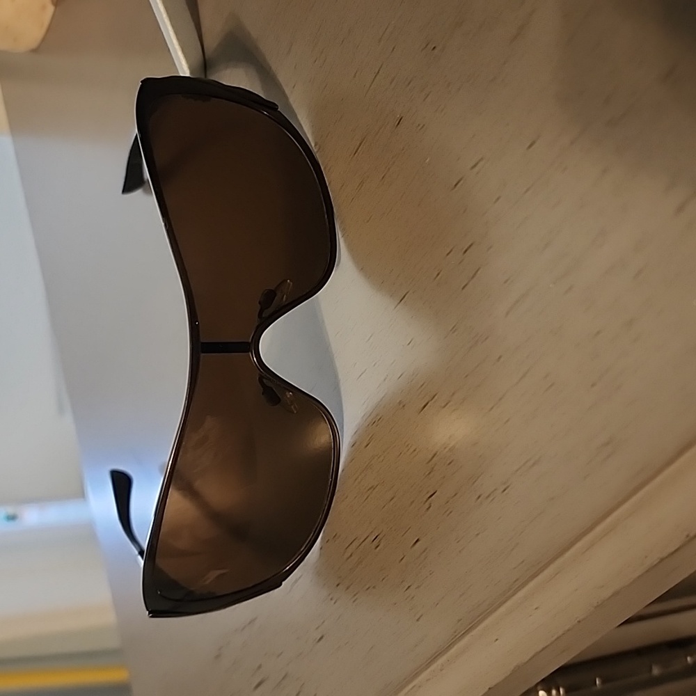 Oakley Liv Sun glasses